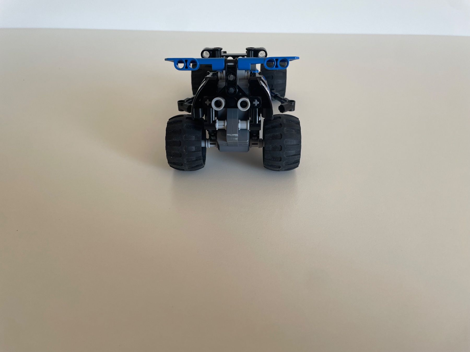 Lego Kit di costruzioni: Lego Technic- 42010 Off-road Racer – Usato da Walenstadt venduto da GreenGoblin 7