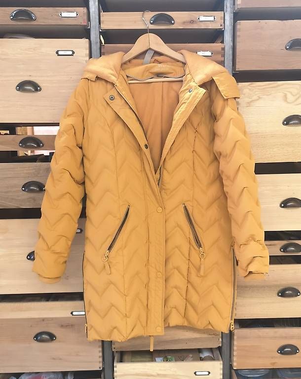 Cappotti: Wintermantel Damen, Grösse S – Nuovo (secondo la descrizione) da Burgistein venduto da LaLUZdelFARO