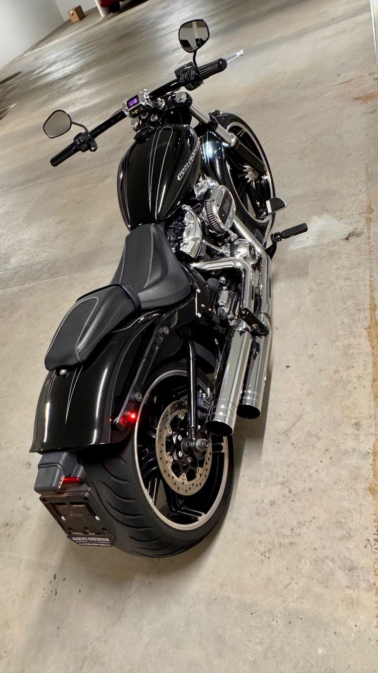 Harley-Davidson Cruisers: Harley Davidson Breakout FXBRS 114 – D'occasion à Sarnen par b.88 6