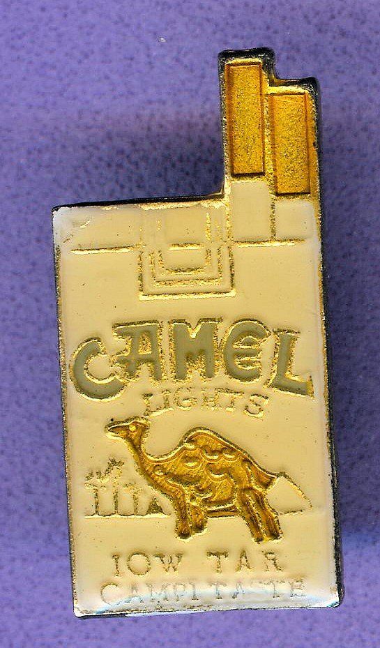 Camel Plaketten & Abzeichen: CAMEL  LIGHTS – Gebraucht aus Winterthur von Sammleroase