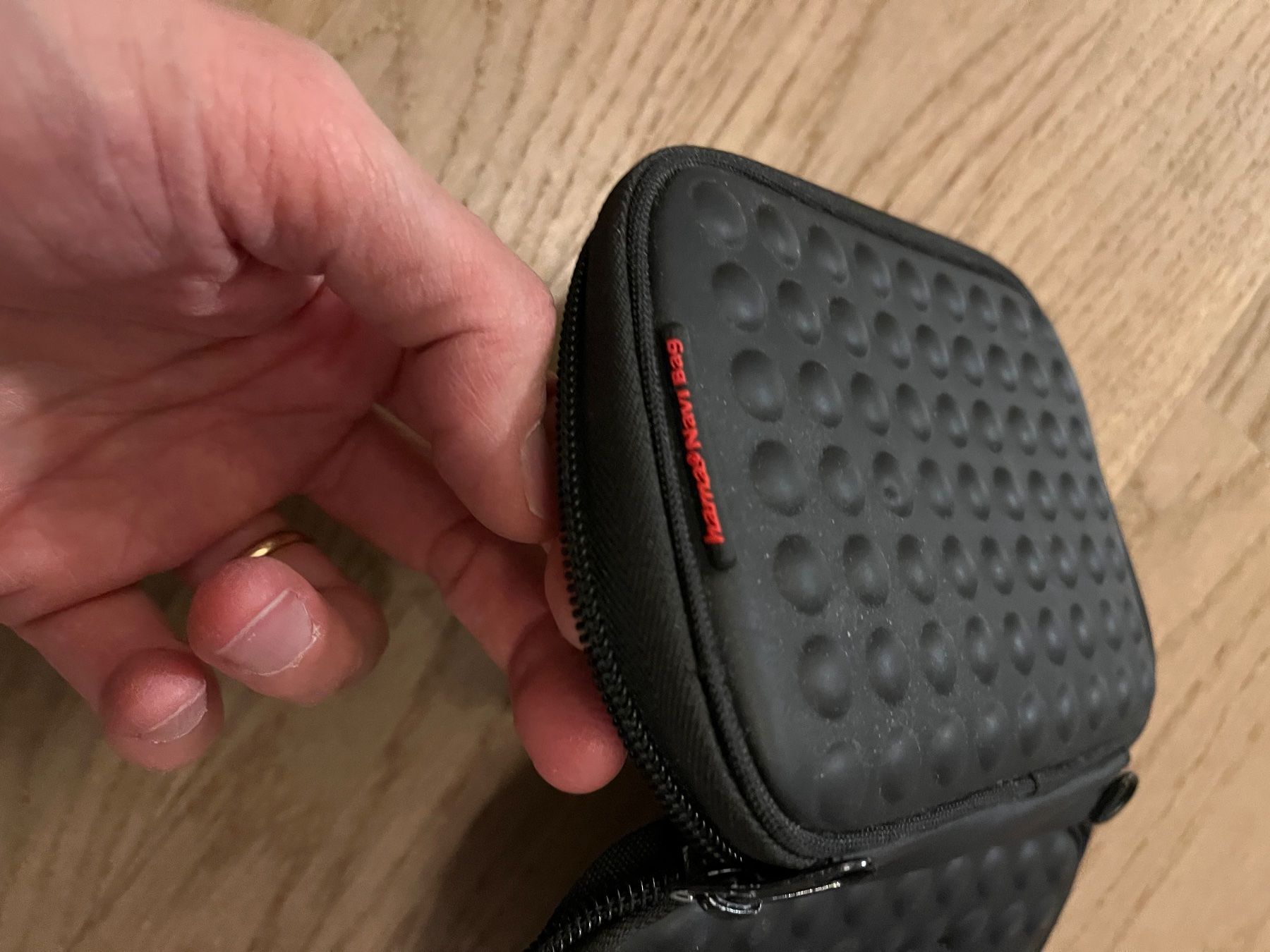 Hama Cover & Protezioni schermo: Navi Schutzhülle – Usato da Winterthur venduto da gia_8tbw 3
