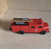 Märklin Laster Feuerwehr rot mit Leiter 