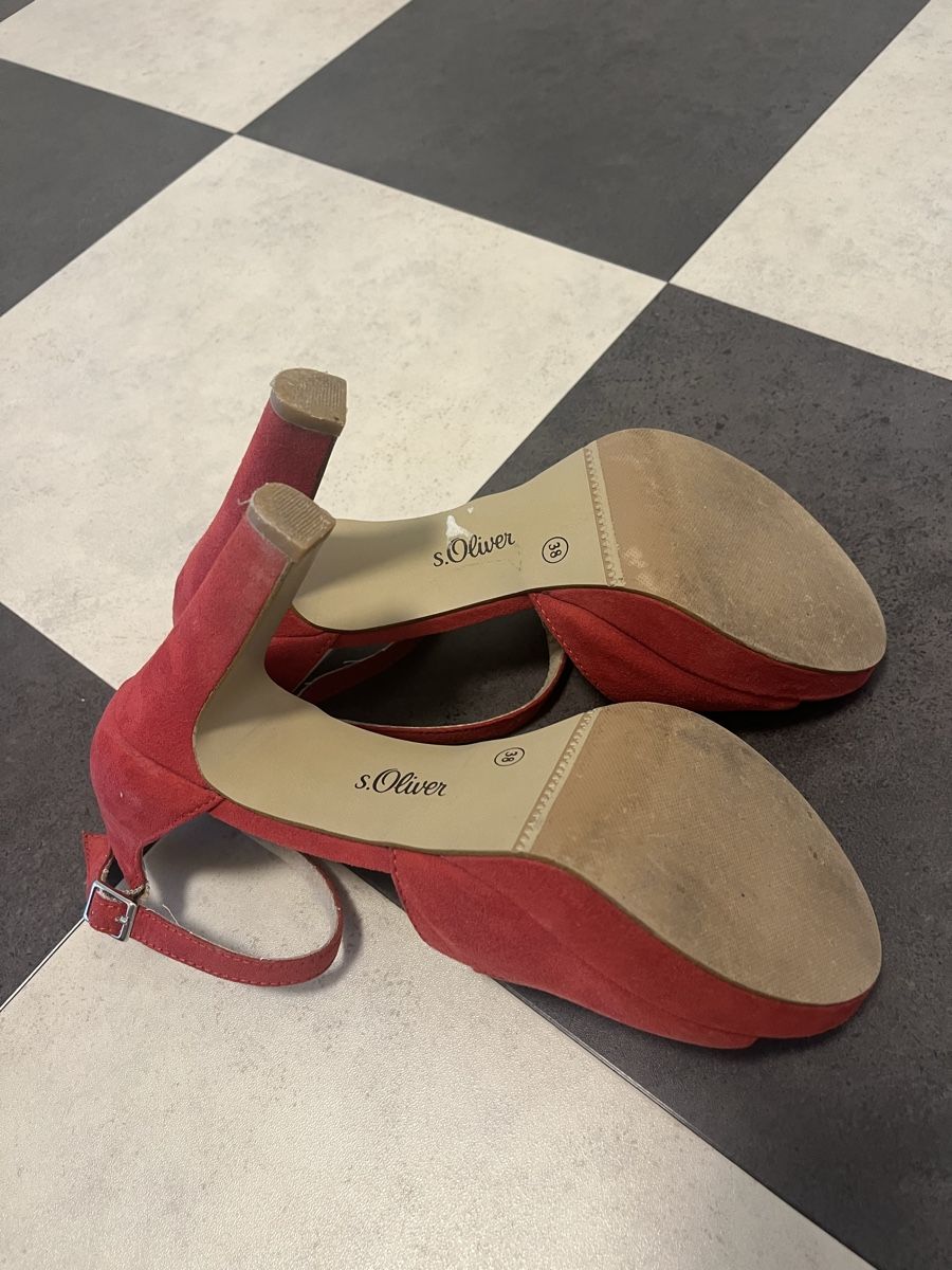 Scarpe da donna: Rote s.Oliver Sandaletten Gr. 38 – Usato da Luzern venduto da Boudin03 4