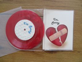 Rote Single Schallplatte "I'm Sorry" mit Karte, Rarität!