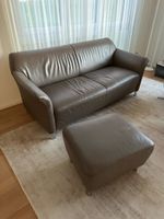 Ledersofa mit passendem Hocker gratis abzugeben 