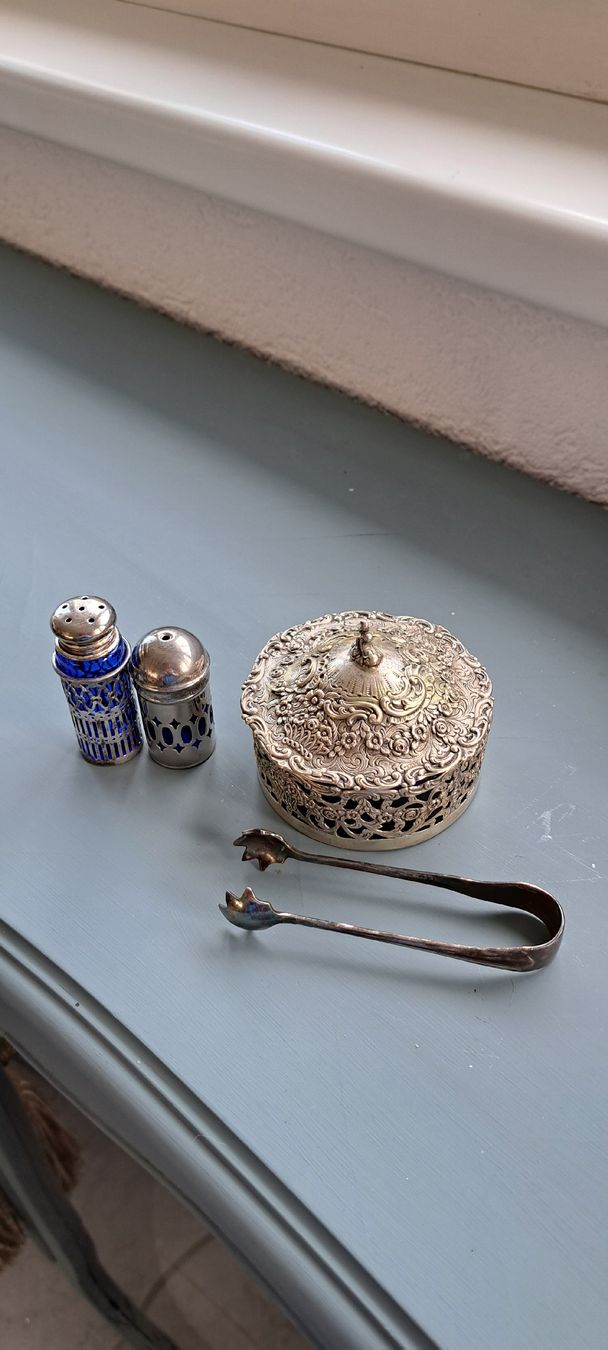 Bicchieri: Versilbertes Konfekt-Set, Antik Zuckerzange, – Usato da Langrickenbach venduto da Eve088