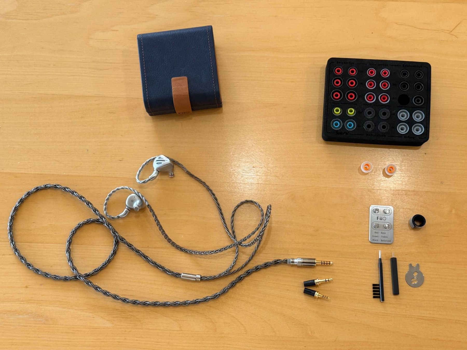 Cuffie: FiiO FH9 Titanium + travel box – Usato da St. Gallen venduto da JimmyGPT 1