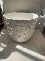 Topf Vase weiss mit Blumen 23x21cm (mehrere siehe sep. Aukti