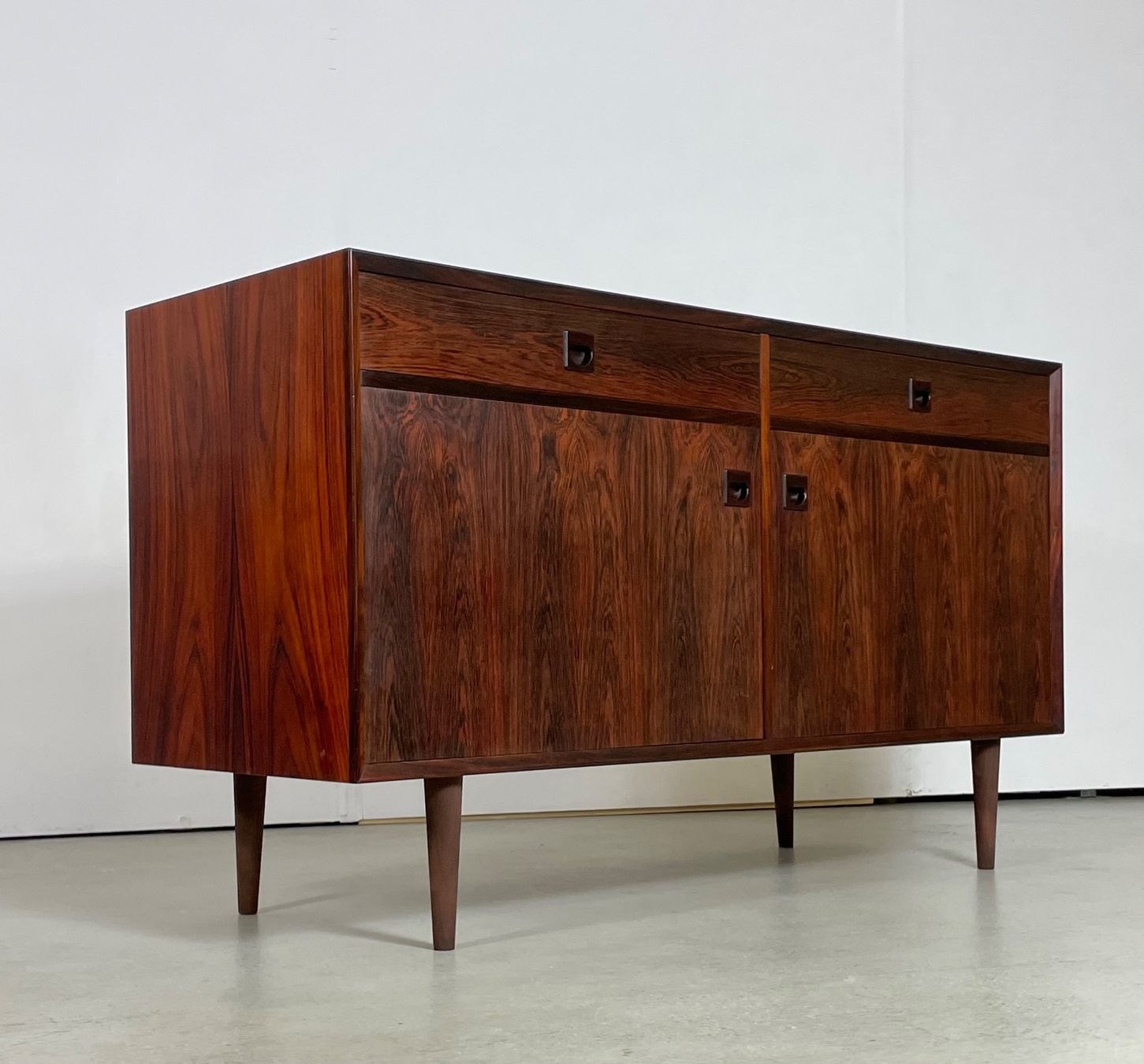 Cassettiere: Dänisches Palisander Sideboard Brouer 60s – Usato da Basel venduto da MidMod20C 4