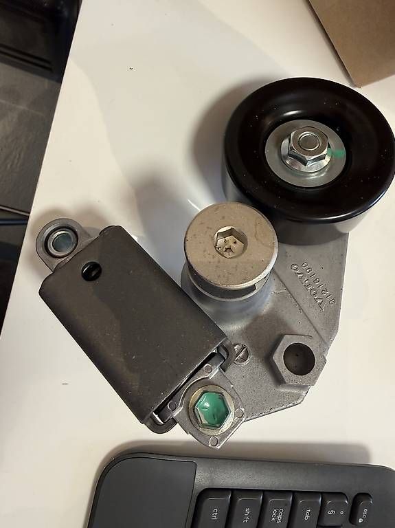 Tutti pezzi di ricambio auto: Volvo Spanner Keilriemen 31216199 – Usato da Glattfelden venduto da W-CarsAG