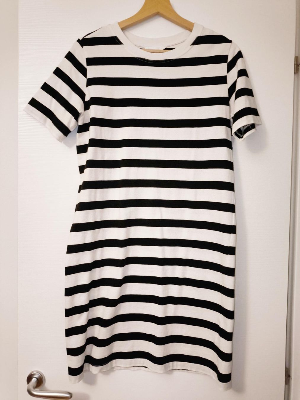 H&M Vestiti: Vestito donna a righe – Nuovo (secondo la descrizione) da Pregassona venduto da tec_gdd7