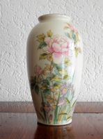 SHIBATA japanische Porzellan Vase mit Blumendekor