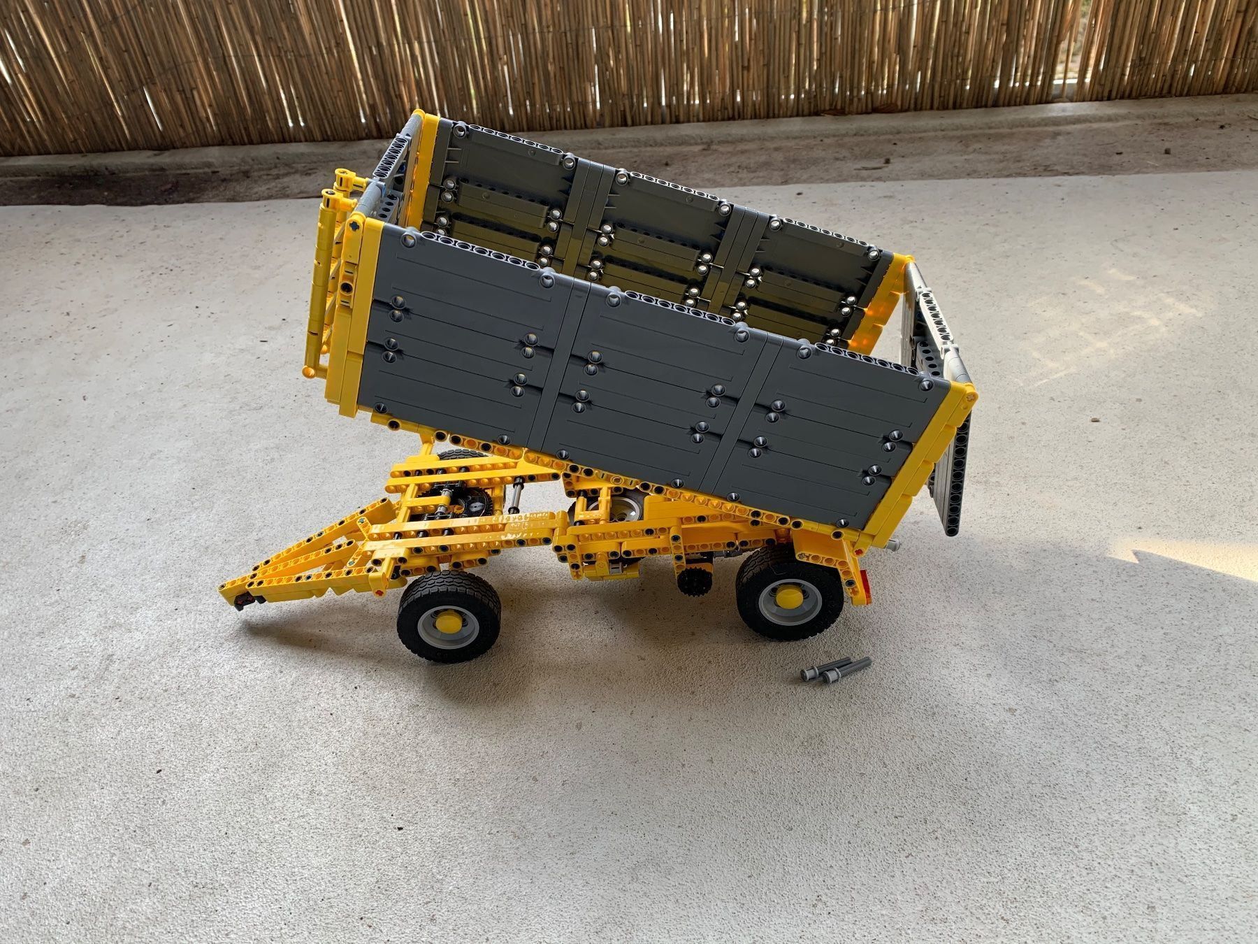 Lego Kit di costruzioni: Lego Technic - Claas Dreiseitenkipper – Usato da Salmsach venduto da ram82 7