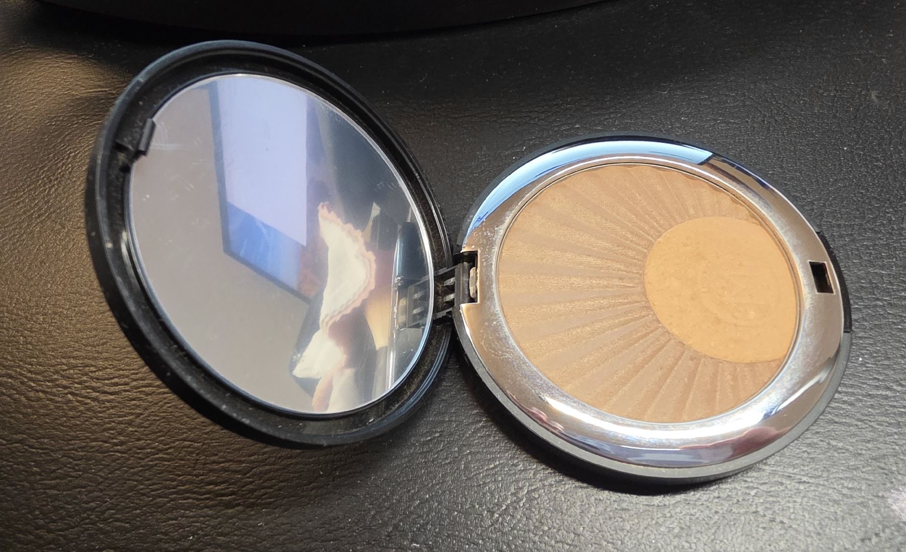 Maria Galland Make-up: Maria Galland Bronzer Nr. 822 – Usato da Muhen venduto da Savana16