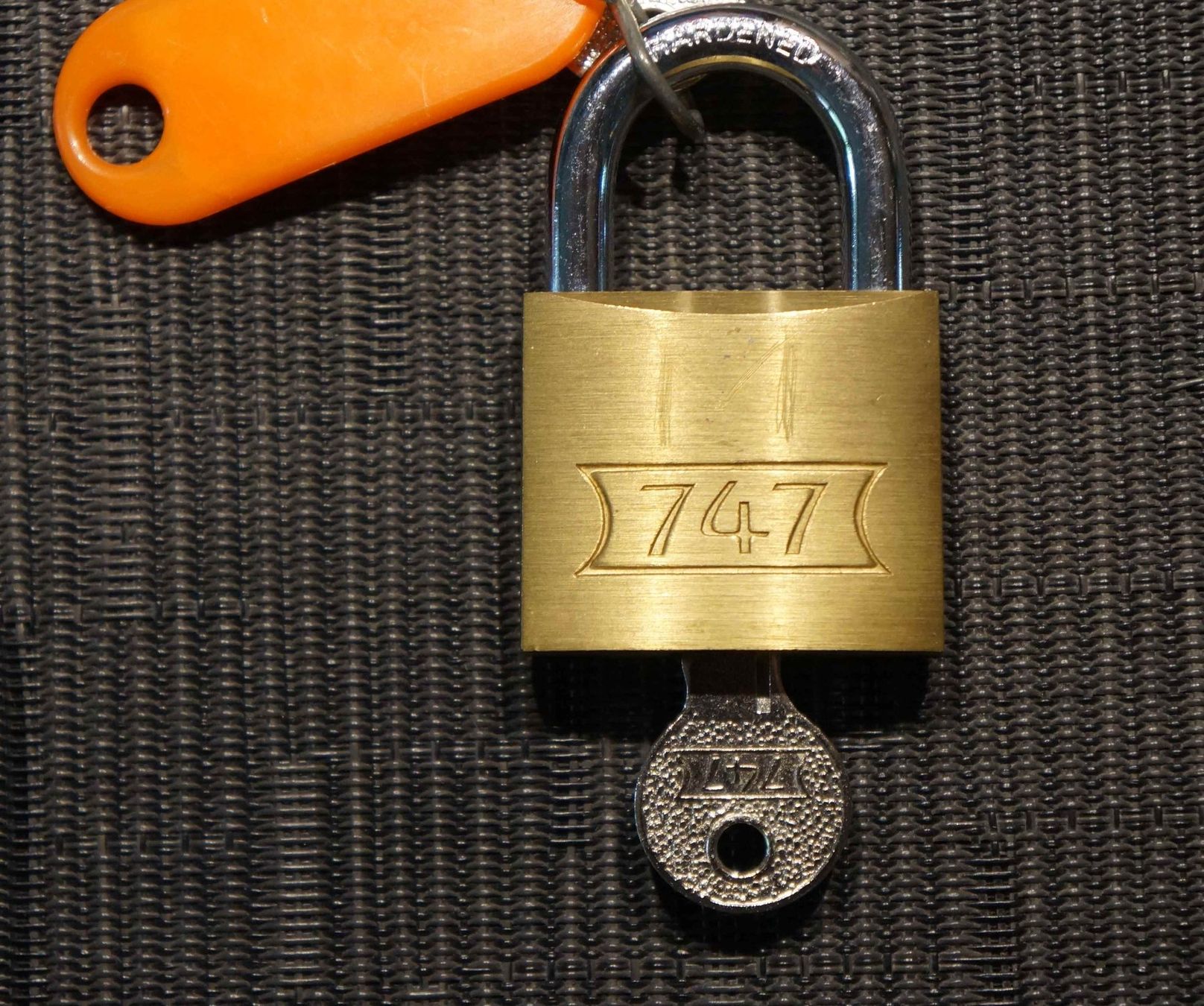 Cadenas: Vorhängeschloss 747 – D'occasion à Zürich par Beach59 1