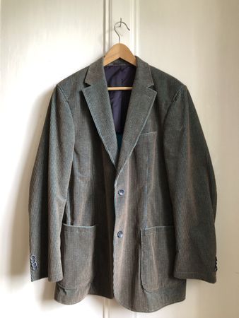 Schöner Sakko (Cord Stil)