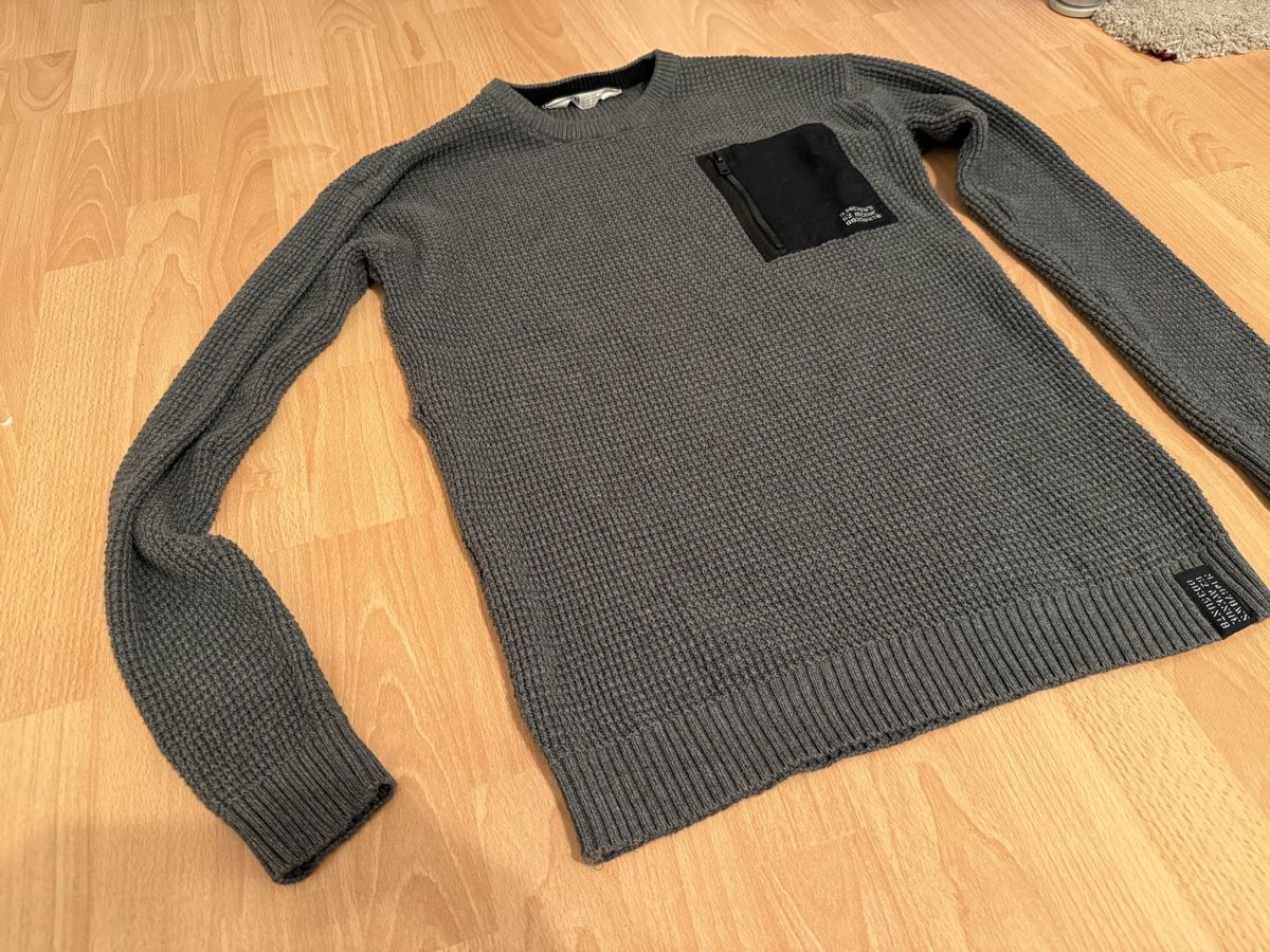 Lotti & Set di vestiti: Pullover Lot – Usato da Chur venduto da Tsambiko 3