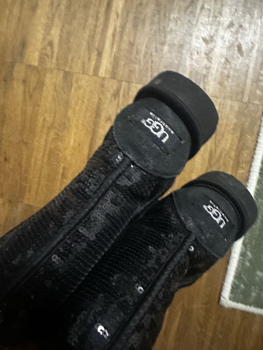Damenschuhe: Ugg 37 – Gebraucht aus Zürich von Otatadene