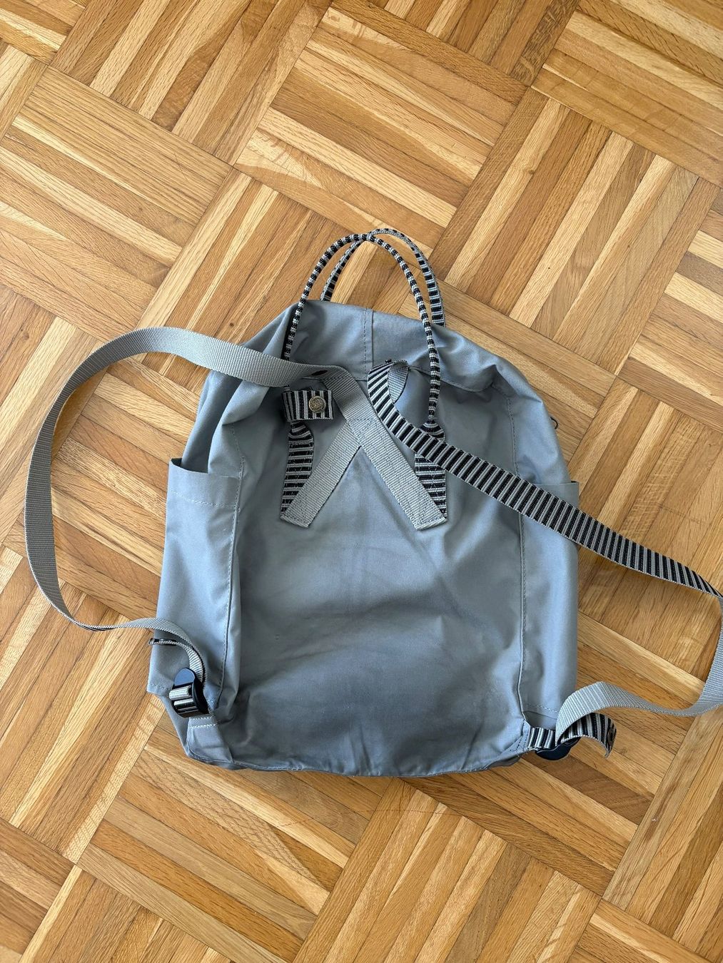 Fjällräven Rucksäcke: Rucksack, Fjällräven, Freizeit, unisex, hellgrau – Gebraucht aus Luzern von Roger3022 3