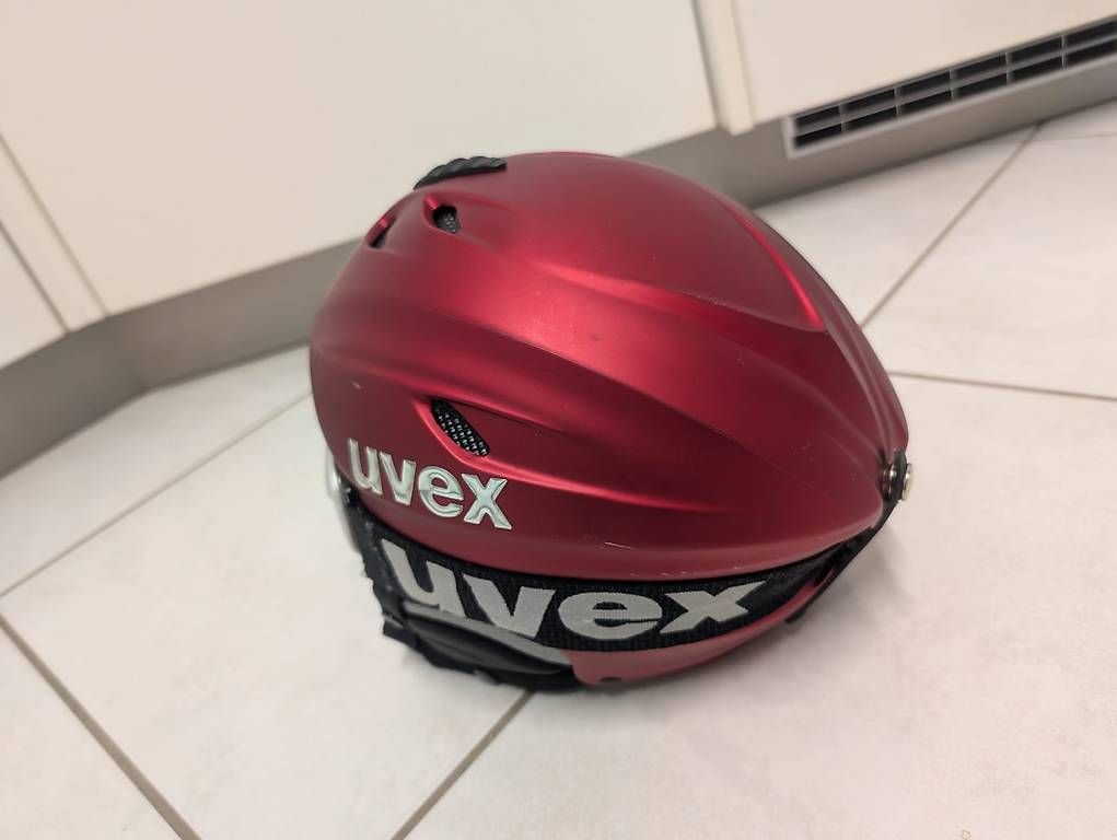 Uvex Caschi: Uvex casque ski avec lunettes 55-59 – Usato da Sonceboz-Sombeval venduto da michael.l 2