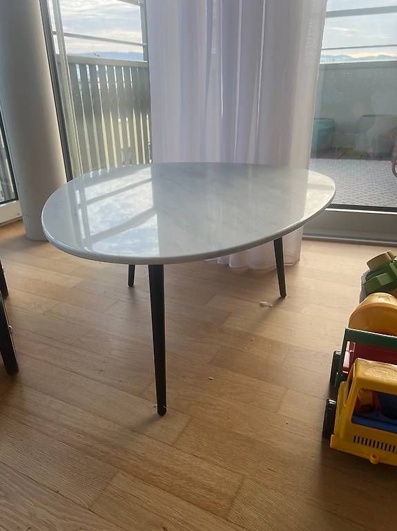 Tavoli: Marmor Tisch – Usato da Meilen venduto da jos_vp2d