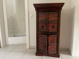 Antiker pakistanischer Schrank handbemalt Massivholz