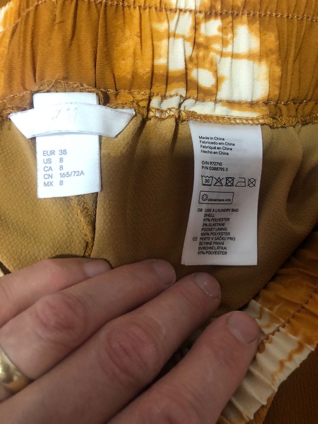 H&M Pantaloni: Hose breit Gr 38 – Usato da Zürich venduto da Herbion1 3