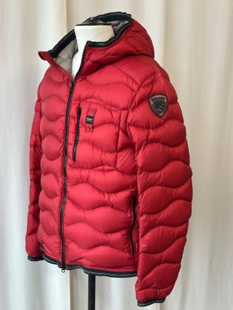 Blauer U.S.A. Daunenjacke rot Winterjacke