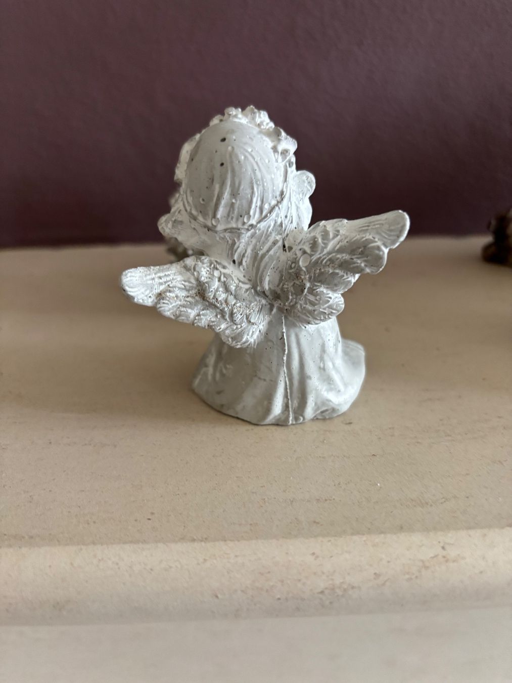Statuette: Kleines sitzendes Engeli Gips oder Beton 8x6 cm – Nuovo (secondo la descrizione) da Balsthal venduto da Uroby 3
