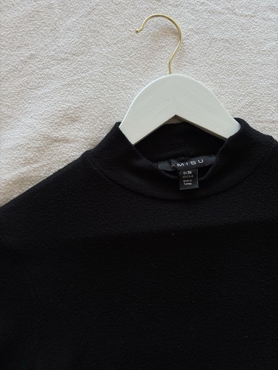 Kleider: AMISU Kleid schwarz langarm – Gebraucht aus Ittigen von carpediempotato 1