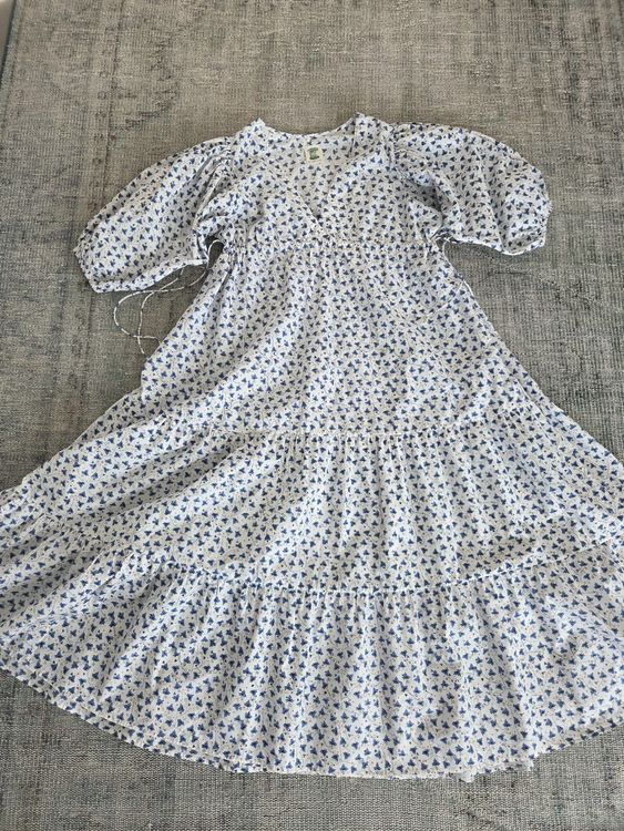 Robes: Sommerliches Kleid mit Blumenmuster, Grösse L, Top Zustand! – D'occasion à Zürich par yubr 1