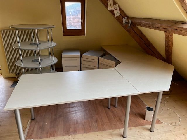 Scrivanie: grand bureau d'angle avec corps de bureau – Usato da Colombier venduto da msi_zh89