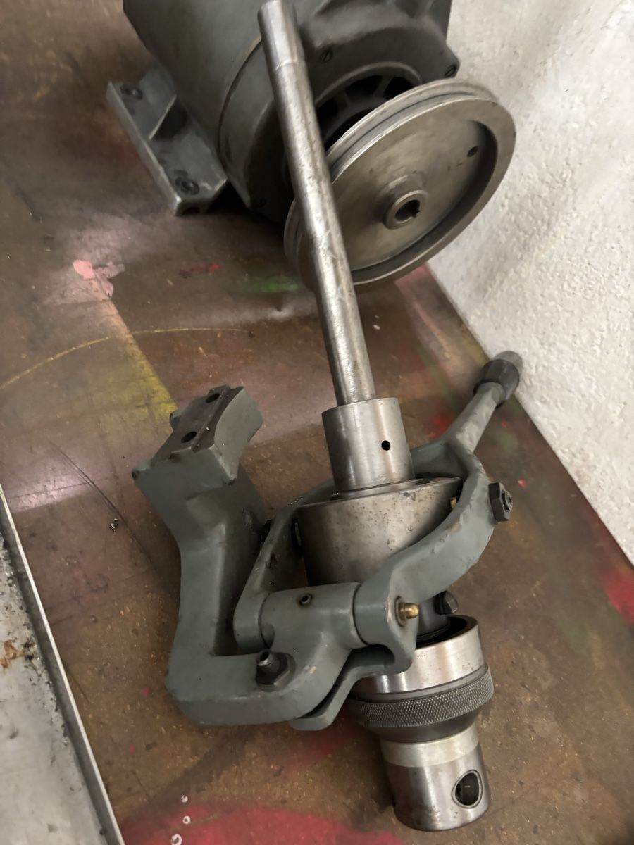Schaublin Toutes les machines: Tour Schaublin 102 + accessoires  – D'occasion à St-Imier par ic.27 8