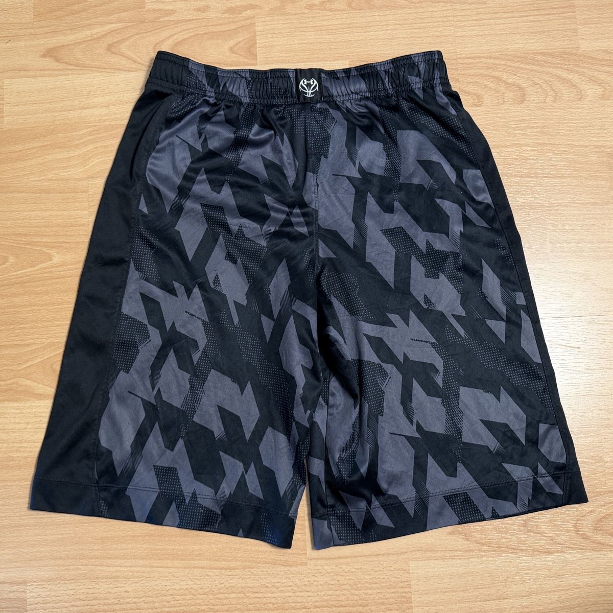 Under Armour Pantaloni: Under Armour UA Shorts – Usato da Kilchberg ZH venduto da King_Arth 1
