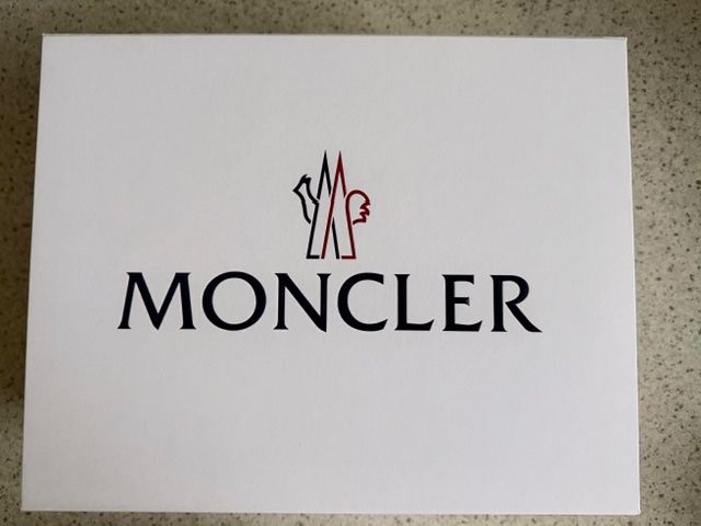 Tutte le decorazioni: 2 Moncler Boxen Neu – Nuovo (secondo la descrizione) da Dübendorf venduto da kerstinbrisbane 1