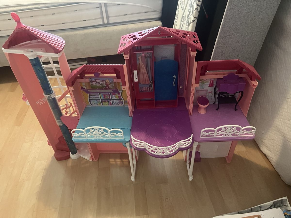 Barbie Maisons & Meubles de poupées: Barbie Haus  – D'occasion à Rothenburg par sla_rn6q 2