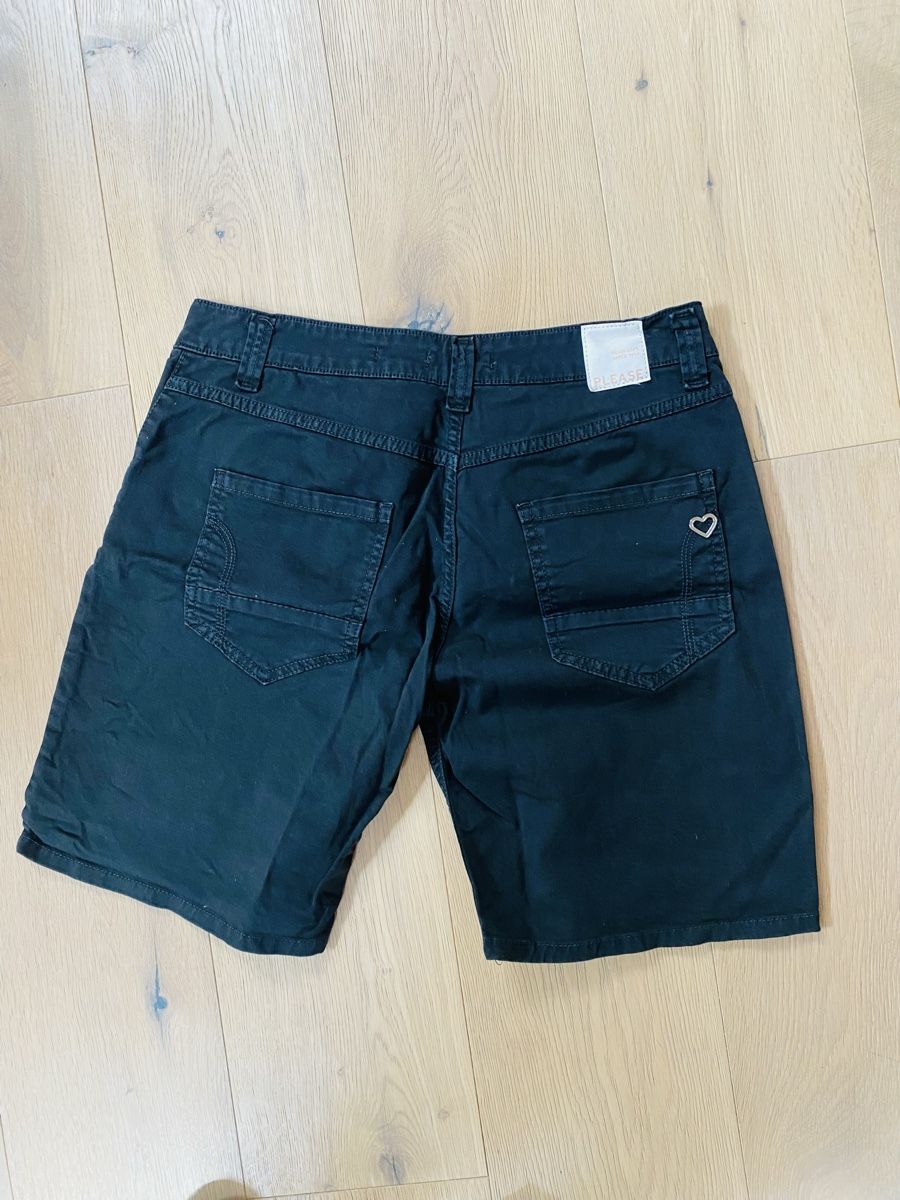 Please Jeans Pantaloni: Shorts PLEASE – Usato da Winterthur venduto da Jacca 2