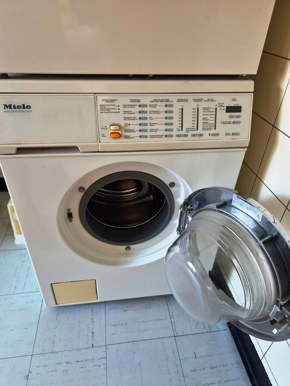 Miele Lavatrici: Miele Waschturm: Waschmaschine & Trockner – Usato da Zürich venduto da Primanoctis 3