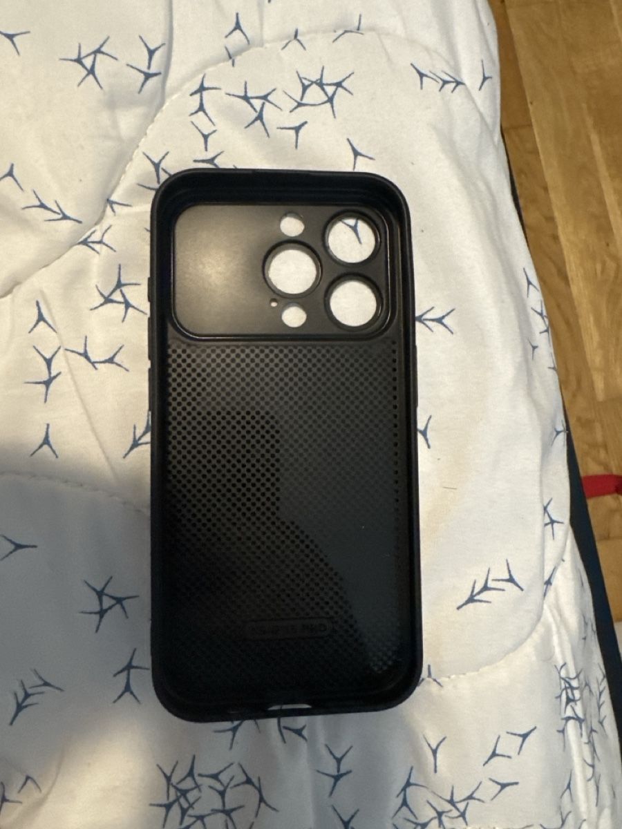 Cover & Protezioni schermo: Iphone 15 pro Case black - looks like a 17 pro – Nuovo (secondo la descrizione) da Hünenberg venduto da lag_2nxr 1
