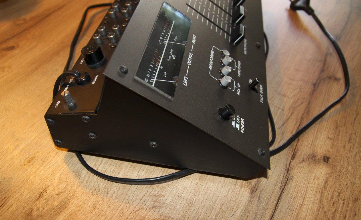 Monacor Console di mixaggio: Monacor Stereo Audio Mixer SAM-500 – Usato da Riehen venduto da Revodidi 2