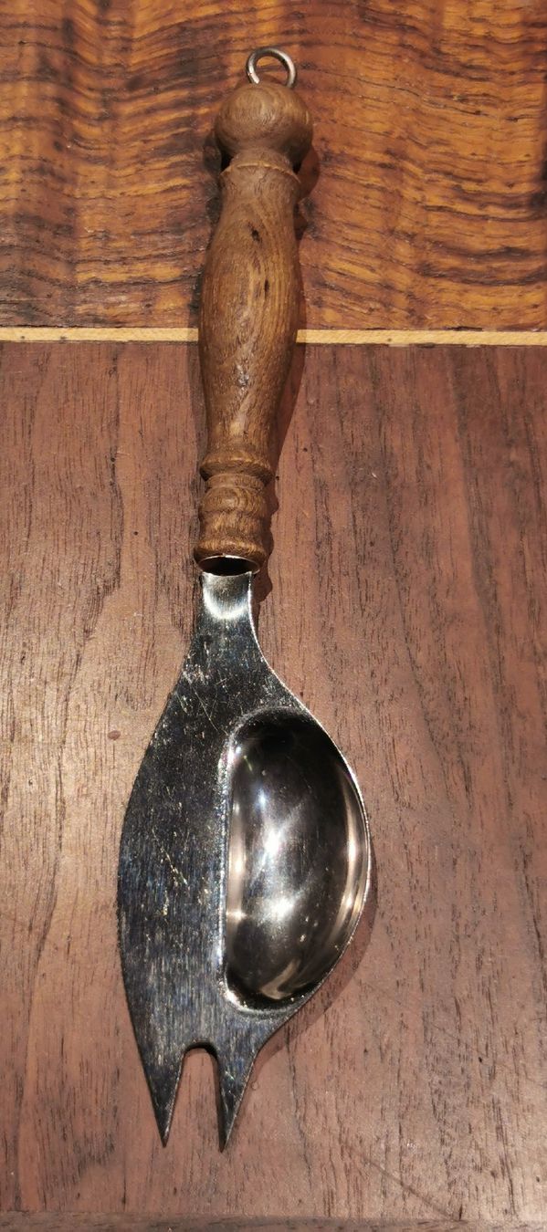 Cucchiai: WMF Cromargan "Probierlöffel" mit  Holzgriff – Usato da Bülach venduto da wynja 3