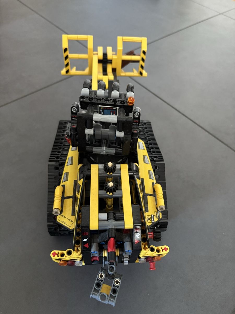 Lego Kit di costruzioni: LEGO Technic Raupenlader 42094 – Usato da Hämikon venduto da Sydney78 3