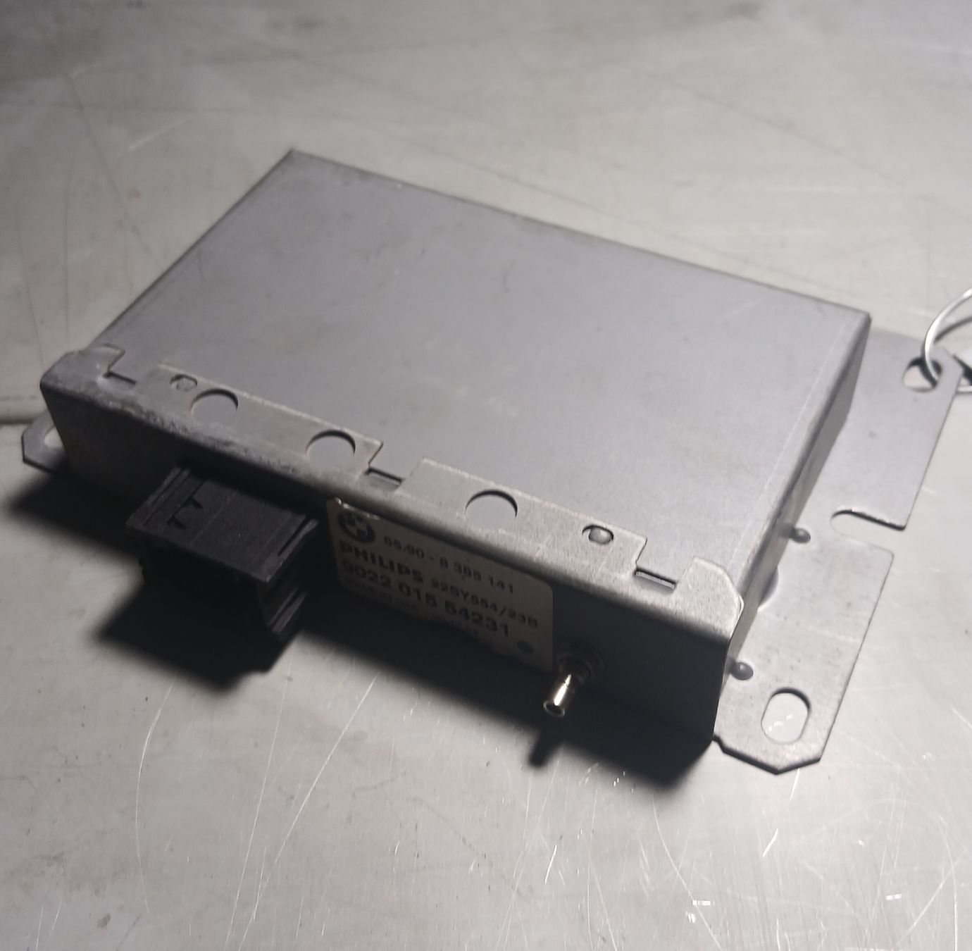 BMW Toutes les pièces auto: Boîtier GPS BMW E38 740 4.4 – D'occasion à la heutte par Auto-stock