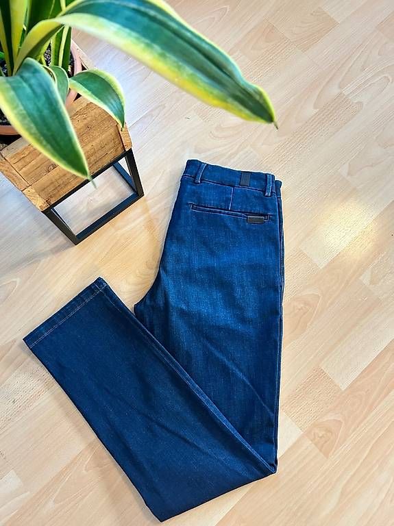 Mankind Jeans: Jeans 7 for all mankind Slimmy Chino – Nuovo (secondo la descrizione) da Niederglatt ZH venduto da Julia_4