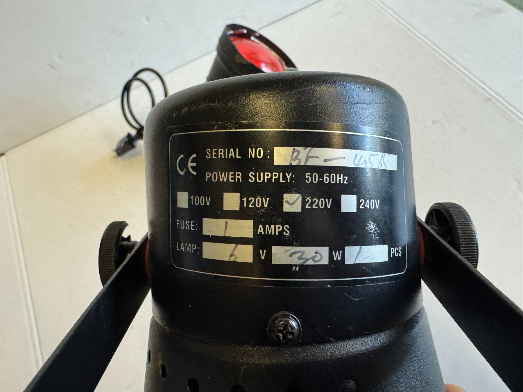 Scheinwerfer: 2er Set PAR36 Scheinwerfer mit Farbkappen (X1128) – Gebraucht aus Däniken SO von Profog1 7