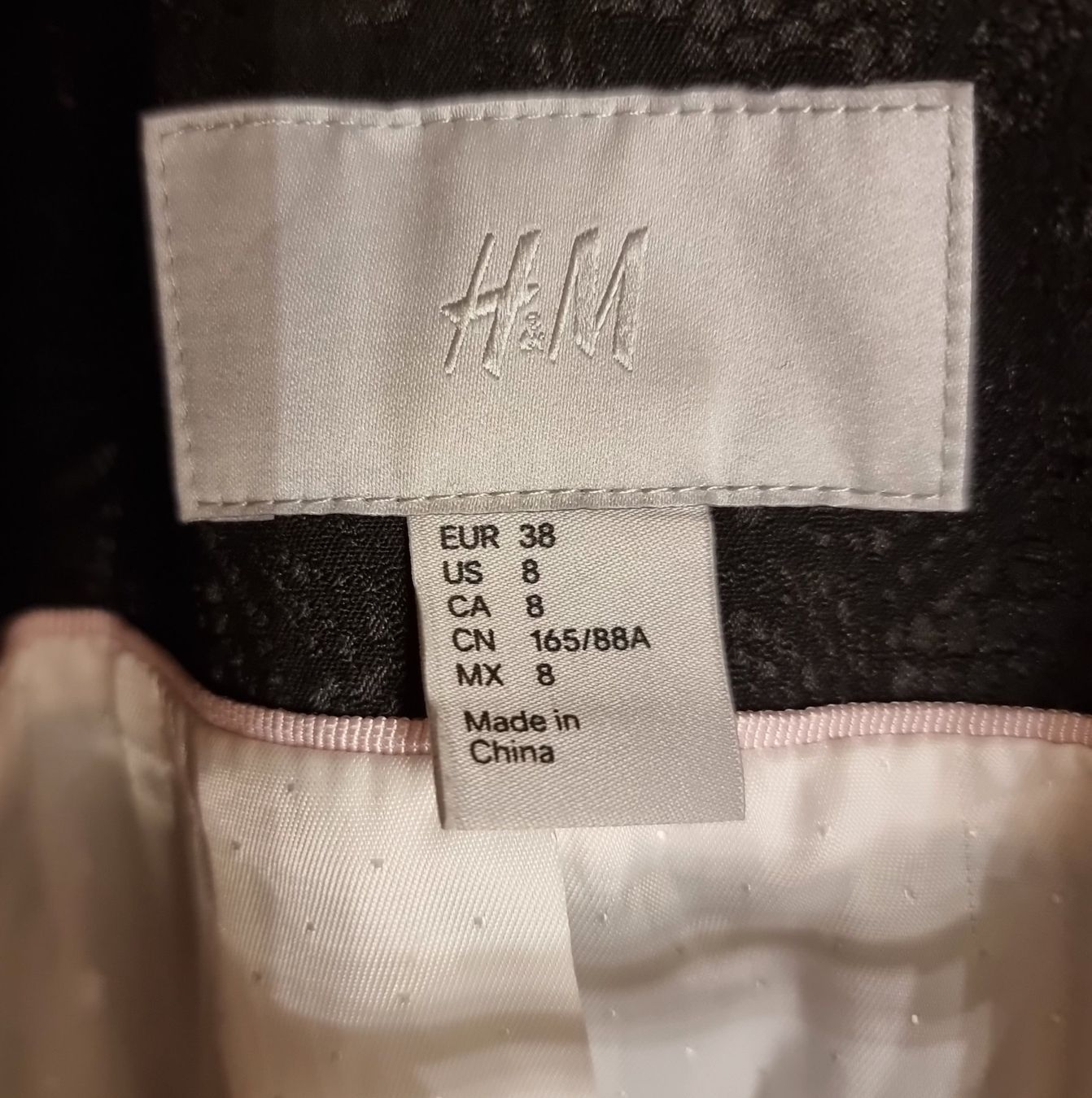 H&M Vestes: H&M cropped Blazer Gr 38 – D'occasion à Interlaken par NataliiaS 5