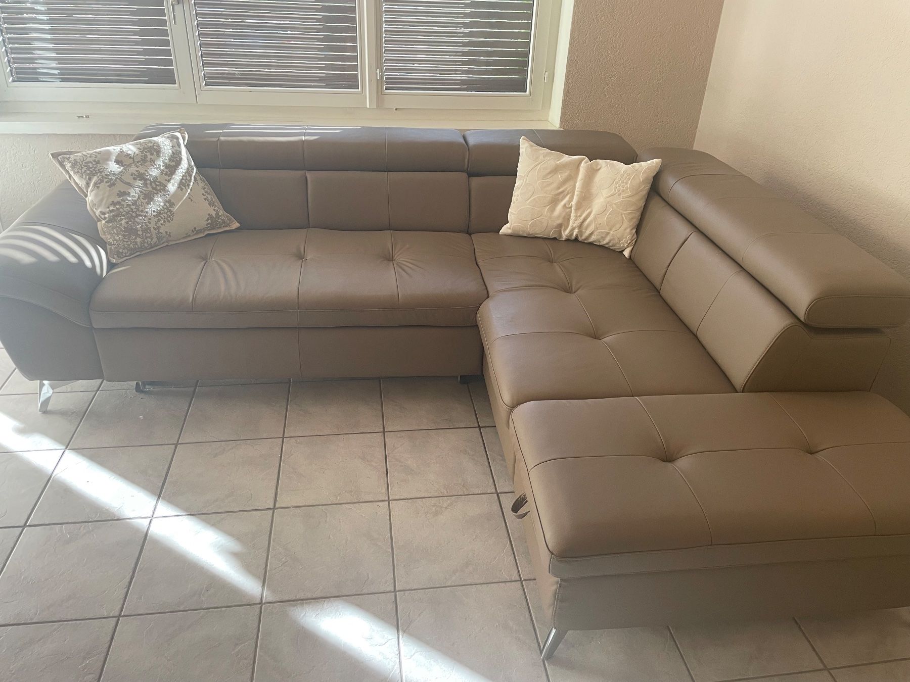 Divani: Sofa / Bettsofa Mokkabraun (neuwertig) – Nuovo (secondo la descrizione) da Rupperswil venduto da Abcsale