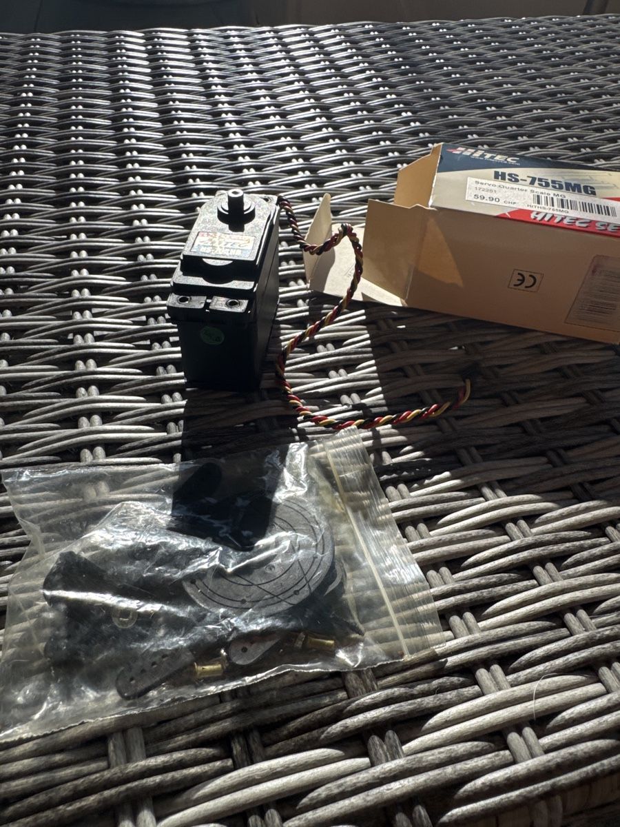 Modellismo RC: RC Hitec, HS-755MG Servo Quarter Scale MG – Difettoso da Buttikon SZ venduto da Micha1307 1
