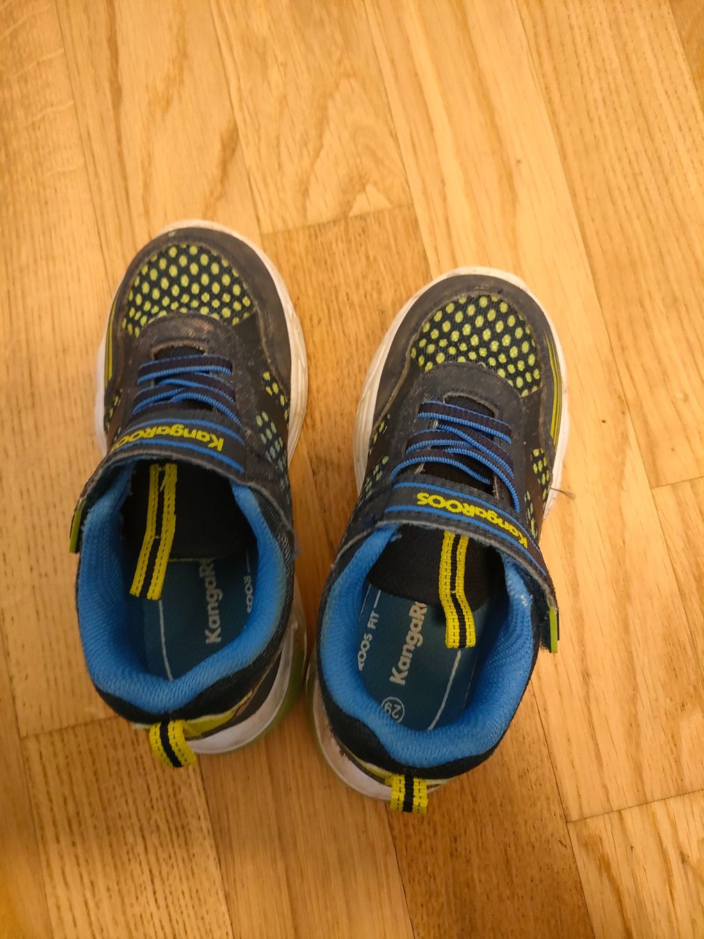Scarpe per ragazzi: Jungen Schuhe Grösse 29 Kangoo – Usato da Muri AG venduto da Mupuputs 1