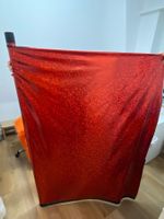 Stoff: Neu:Jersey rot gold-Polyester/min.elastisch 145x350cm